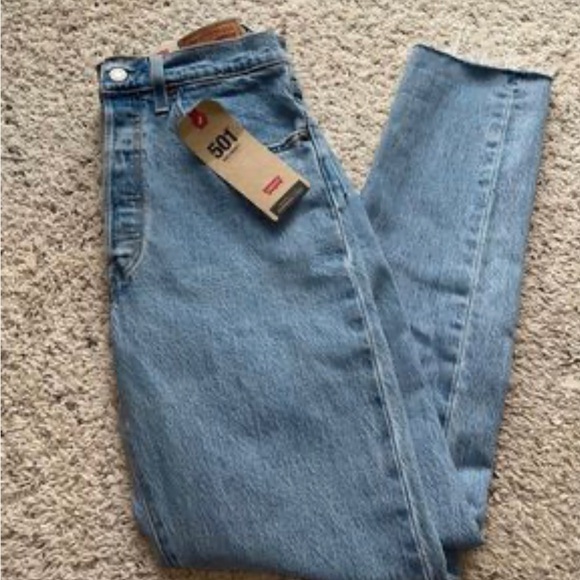 NWT Levi’s 30x30 - Picture 3 of 4
